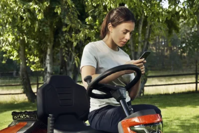 Thermischer Rasenmähertraktor HUSQVARNA R 316TX AWD – Bild 2