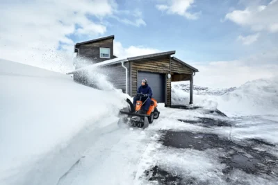 Thermischer Rasenmähertraktor HUSQVARNA R 316TX AWD – Bild 4